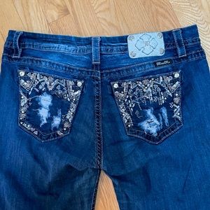 MissMe 💙 Mid Rise Curvy Crop Jeans